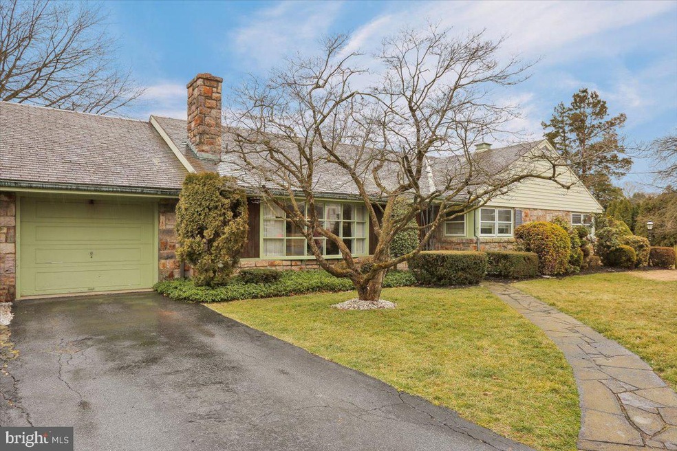 7 E 37th St, Reading, PA 19606 - photo 1