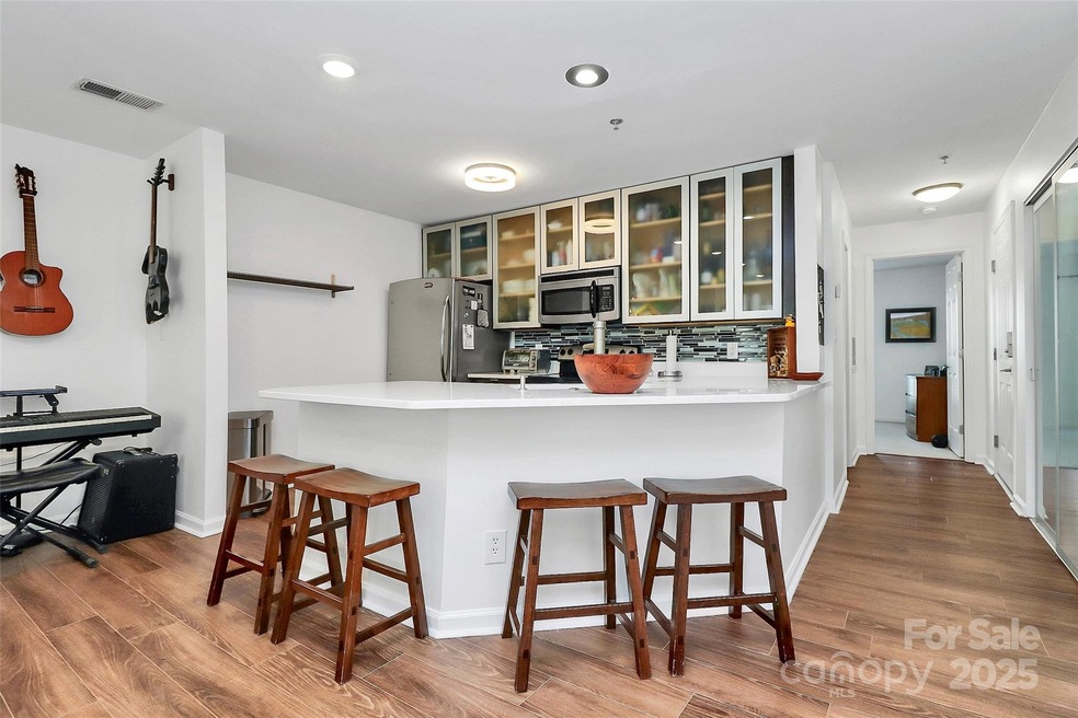 509 N Graham St unit 2A, Charlotte, NC 28202 - photo 1