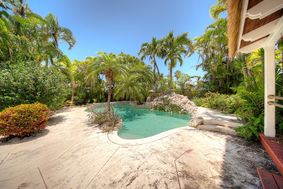 (1) 3615 Eagle Ave-12