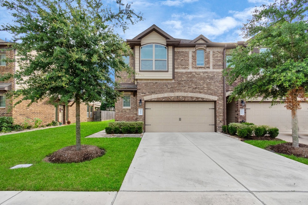 3433 Harvest Meadow Ln, Rosenberg, TX 77471 - photo 1