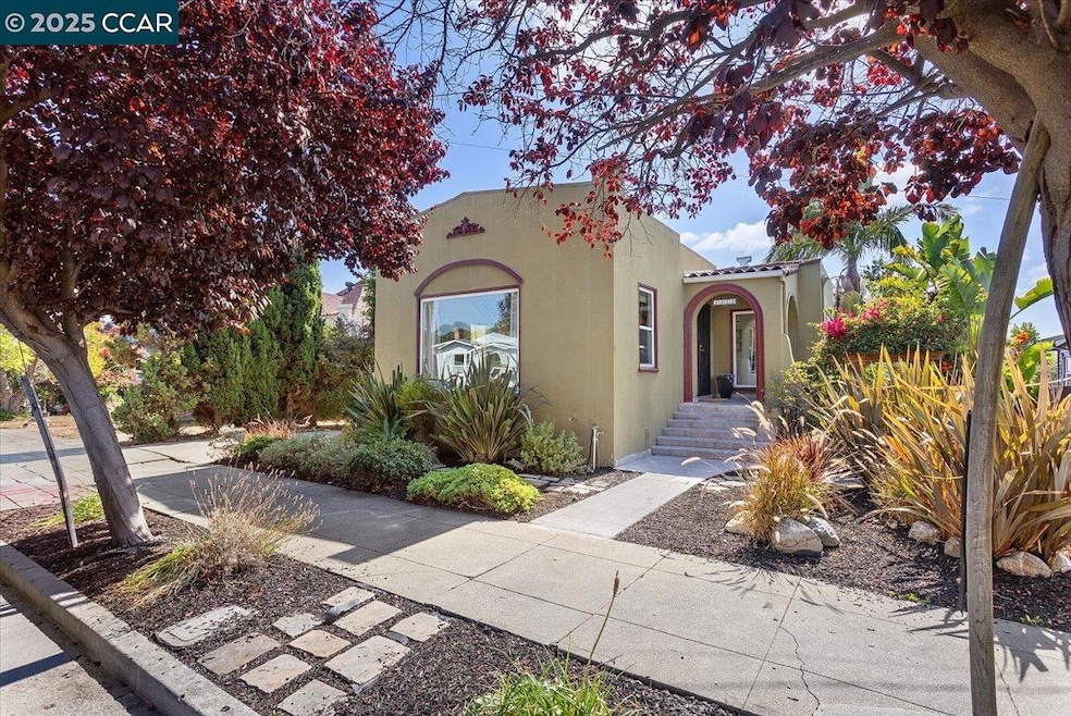 Sold $830,000 • Co-Listing Agent