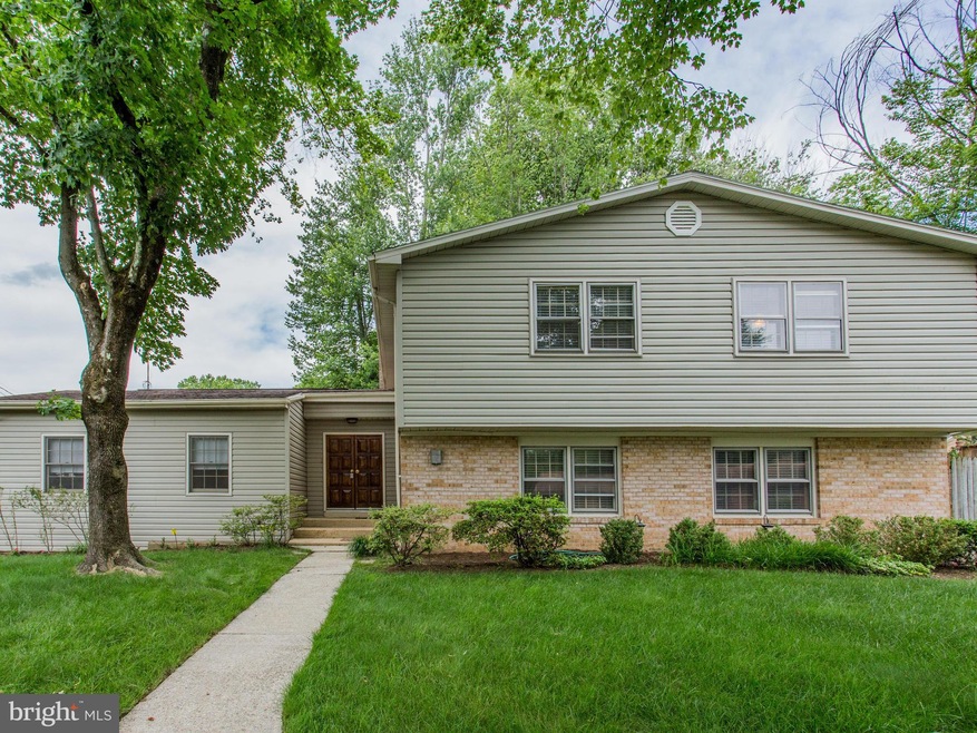 12509 Sir Walter Dr, Glenn Dale, MD 20769 - photo 1