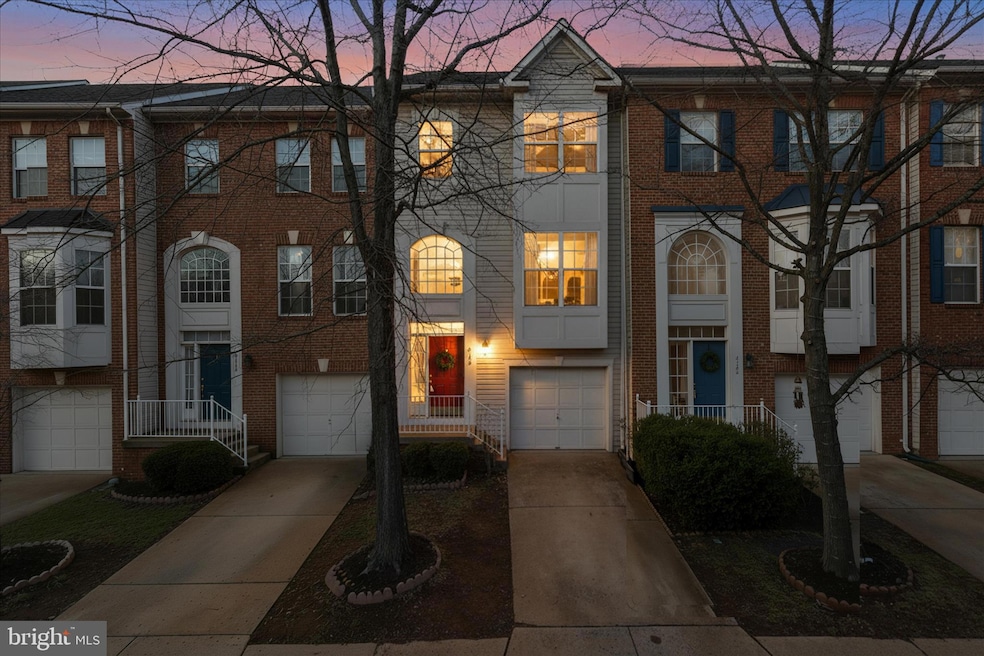 4126 Grover Glen Ct, Fairfax, VA 22030 - photo 1
