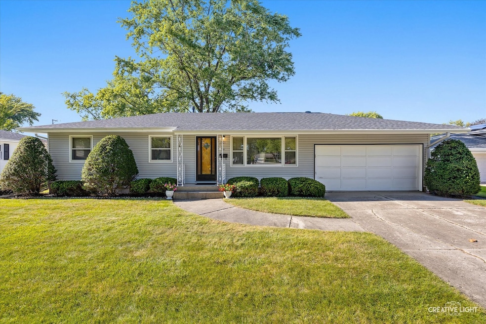 1871 Robert St, Aurora, IL 60506 - photo 1