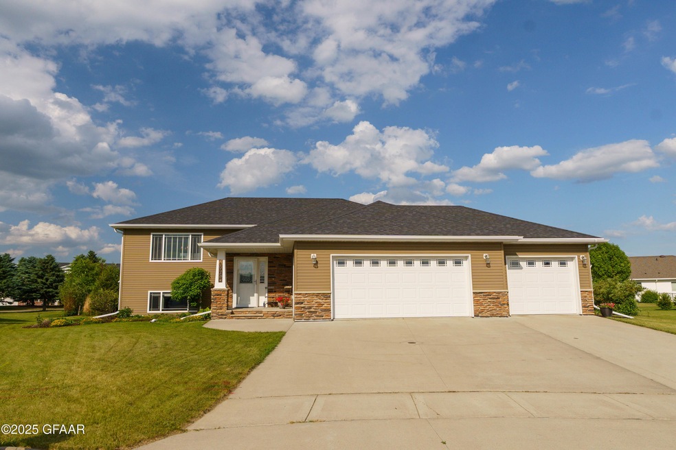 Pending $489,900
