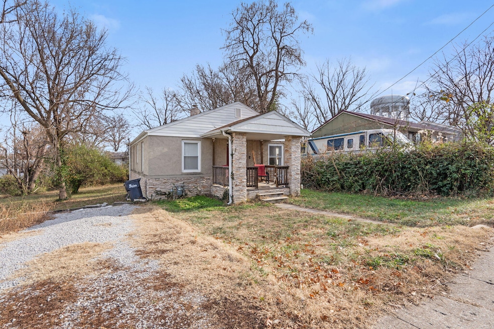 208 N Garth Ave, Columbia, MO 65203 - photo 1