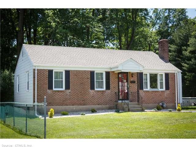 27 Woodmere Rd, Newington, CT 06111 - photo 1