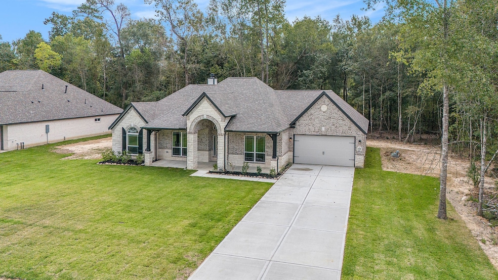 4508 Southern Dr, Dayton, TX 77535 - photo 1