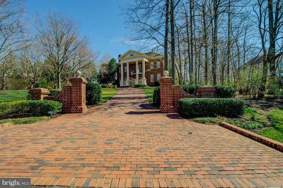 7965 Valderrama Ct, Gainesville, VA 20155 - photo 1