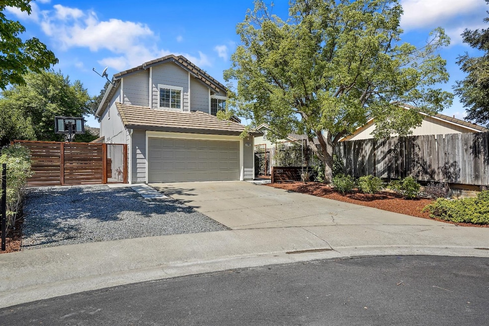 8984 Agate Creek Ct, Elk Grove, CA 95758 - photo 1