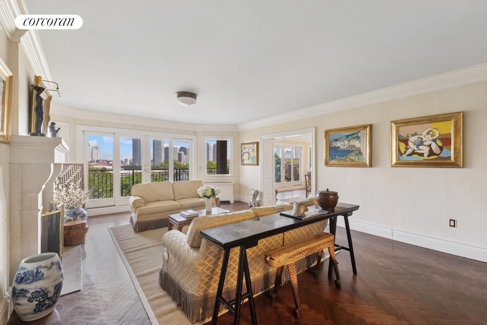 For Sale $2,695,000 • Co-Listing Agent