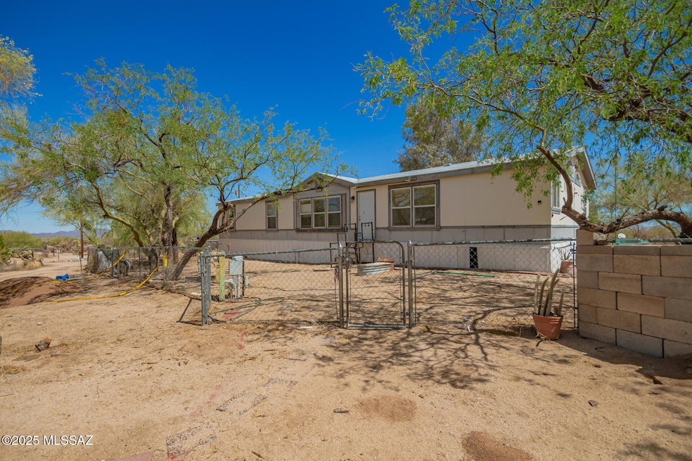12301 S Saladom Rd, Tucson, AZ 85736 - photo 1
