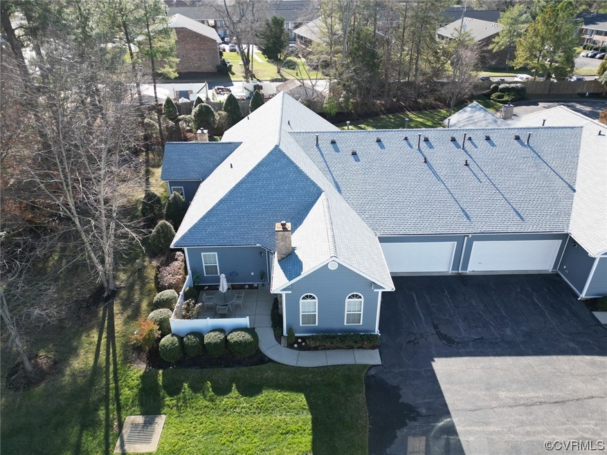 You'll enjoy this quiet cul-de-sac location!