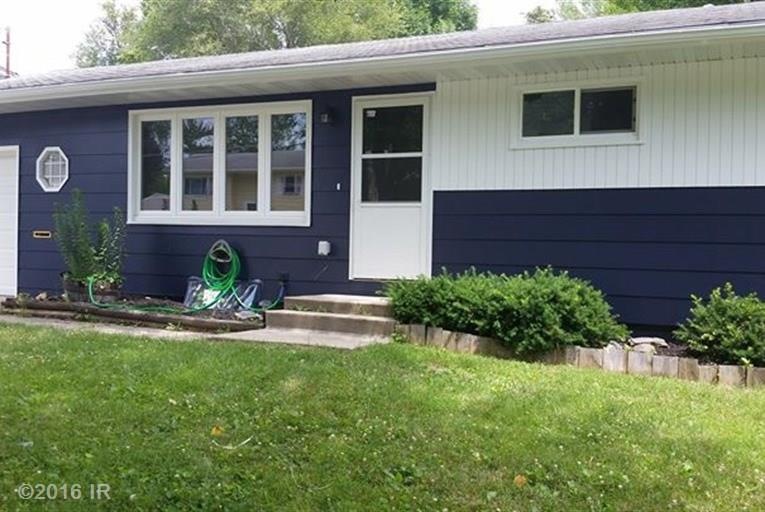 308 W 15th St N, Newton, IA 50208 - photo 1