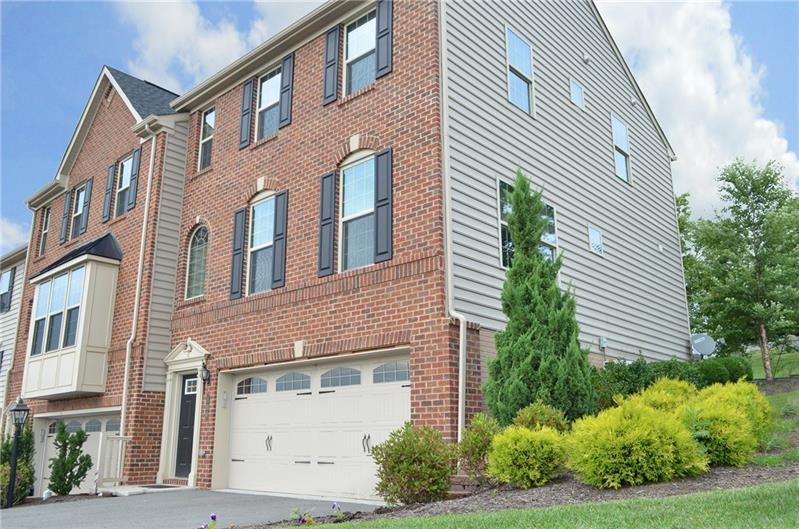 End unit with windows on 3 sides to let in more li