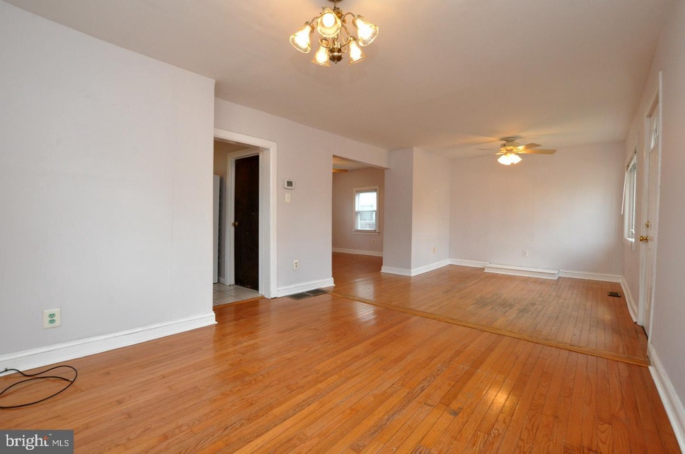 431 Locust St, Moorestown, NJ 08057 - photo 1