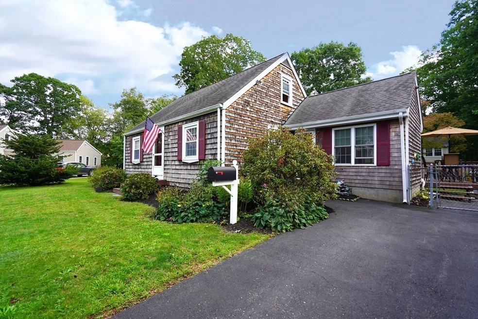 154 Crescent Ave, North Attleboro, MA 02760 - photo 1