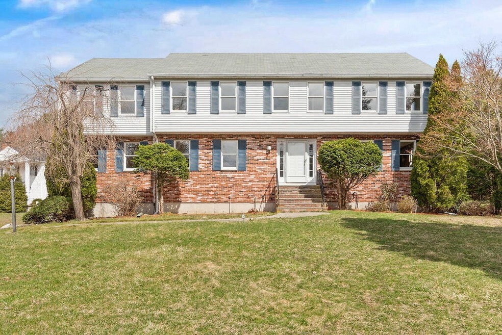 3 Orchard Crossing, Andover, MA 01810 - photo 1