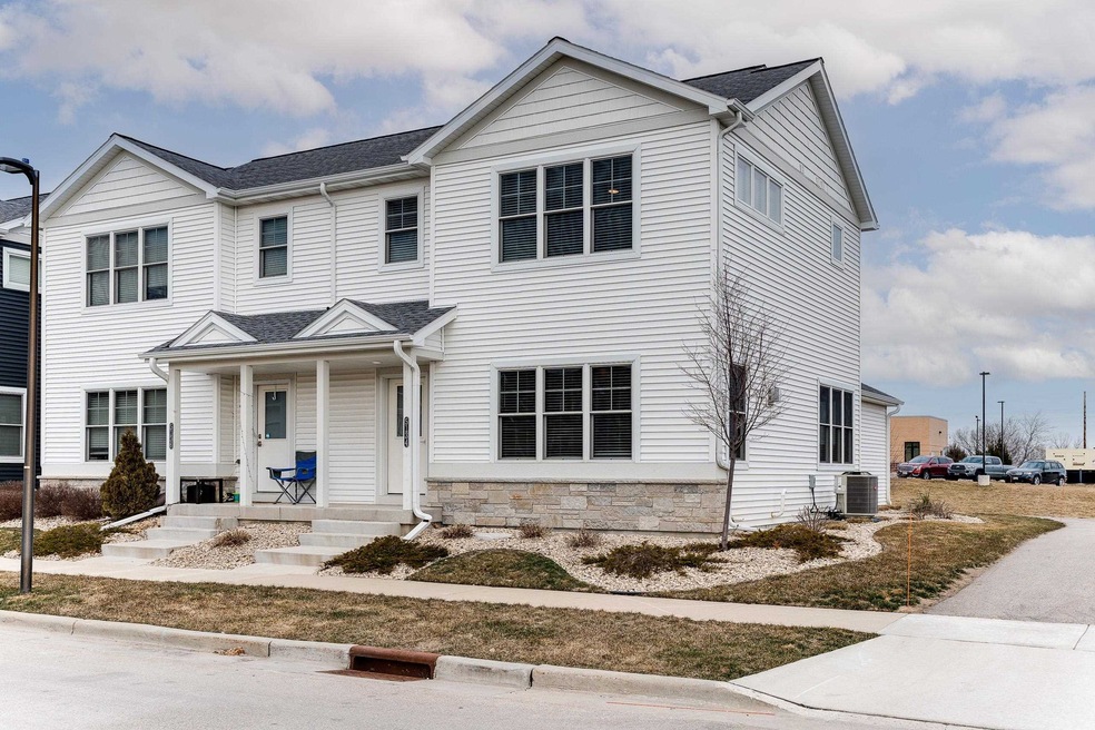 5134 Argus Ln, Fitchburg, WI 53711 - photo 1