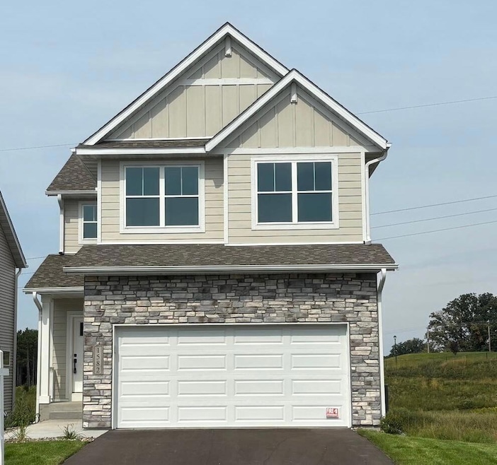 1582 76th St W, Inver Grove Heights, MN 55077 - photo 1