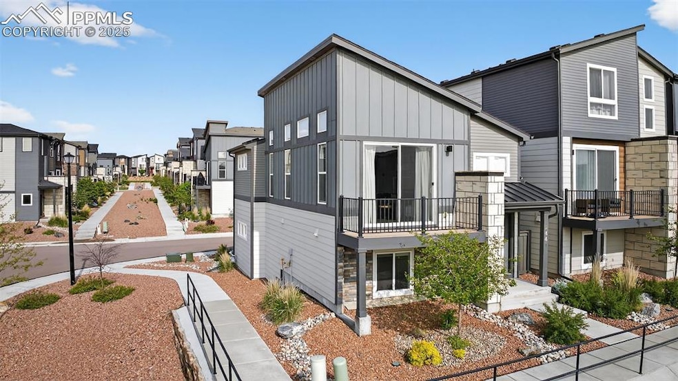 Fully upgraded two bedroom home with views!