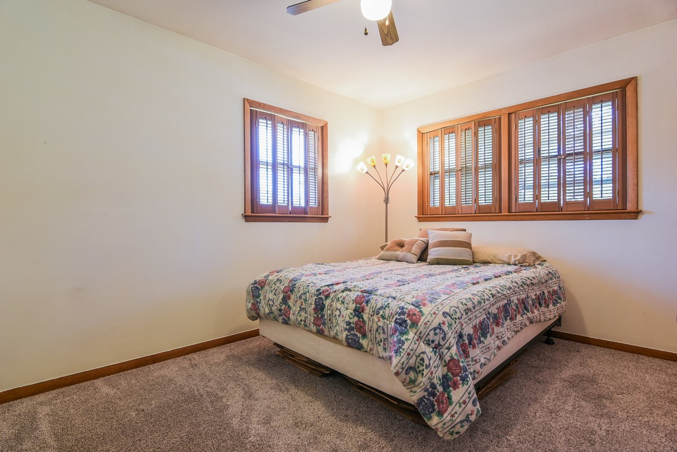 1526 Roanoke Ave, Aurora, IL 60506 - photo 1