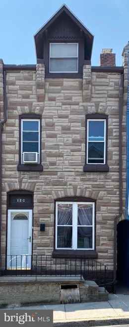 126 Pear St, Reading, PA 19601 - photo 1