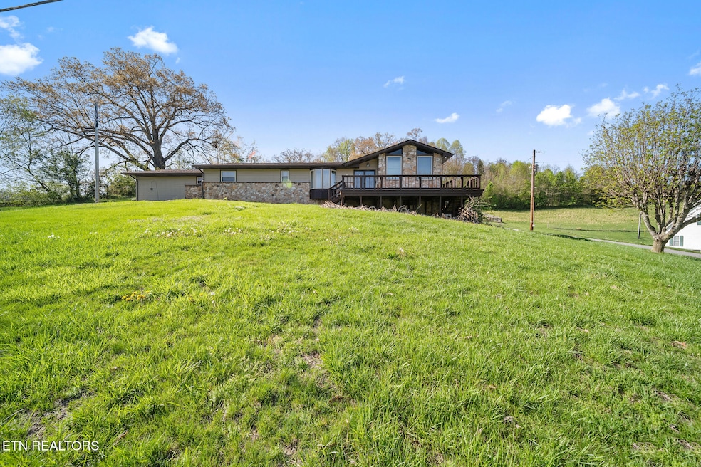 Pending $325,000 • Co-Listing Agent