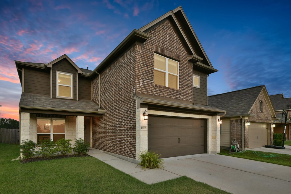 16719 Lark Bunting Ln, Conroe, TX 77385 - photo 1