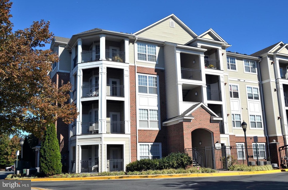 Bryson At Woodland Park unit 101, Herndon, VA 20171 - photo 1