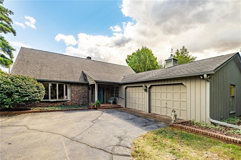 2635 Sycamore St, Columbus, IN 47201 - photo 1