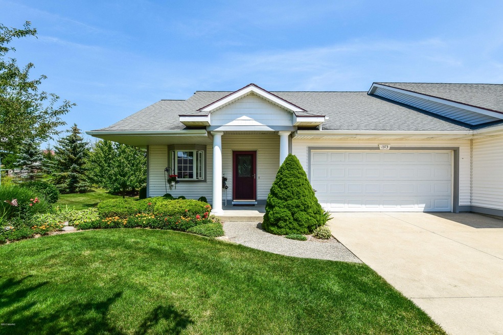 001-Front_View-4609378-large