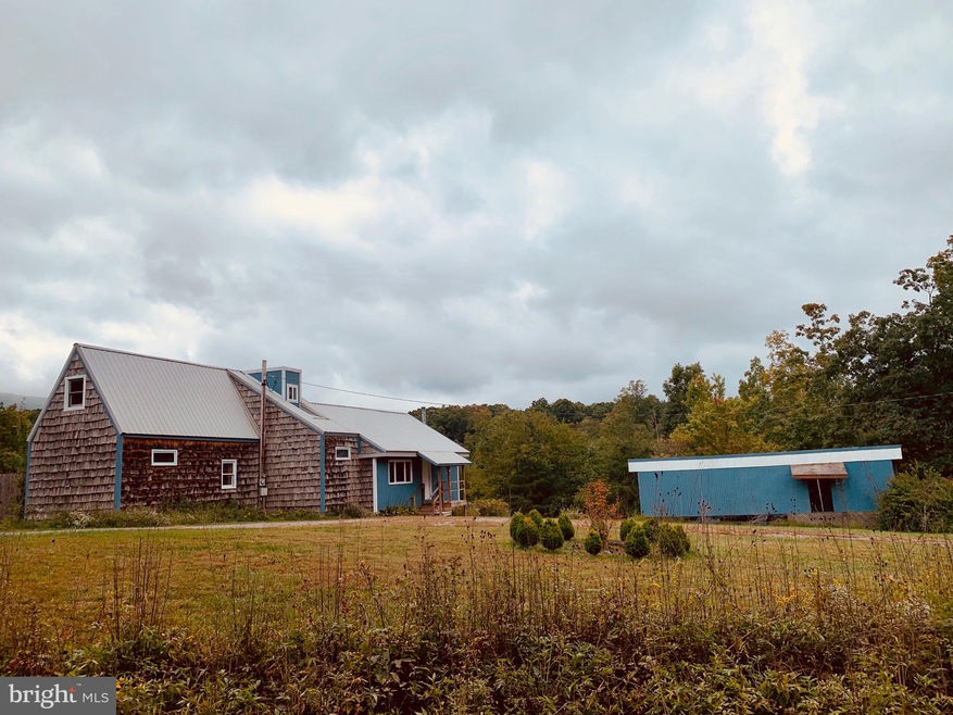 138 Mchenry Ln, Berkeley Springs, WV 25411 - photo 1