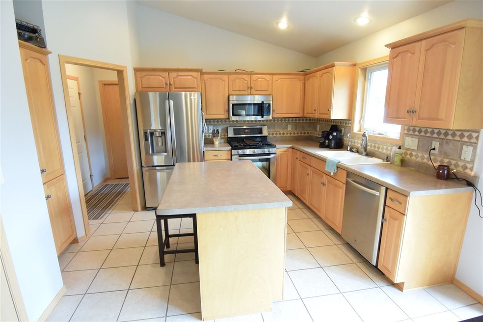 W5863 Sweet Clover Dr, Appleton, WI 54915 - photo 1