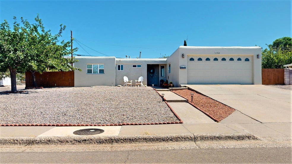 1701 Buena Vista Corte, Alamogordo, NM 88310 - photo 1