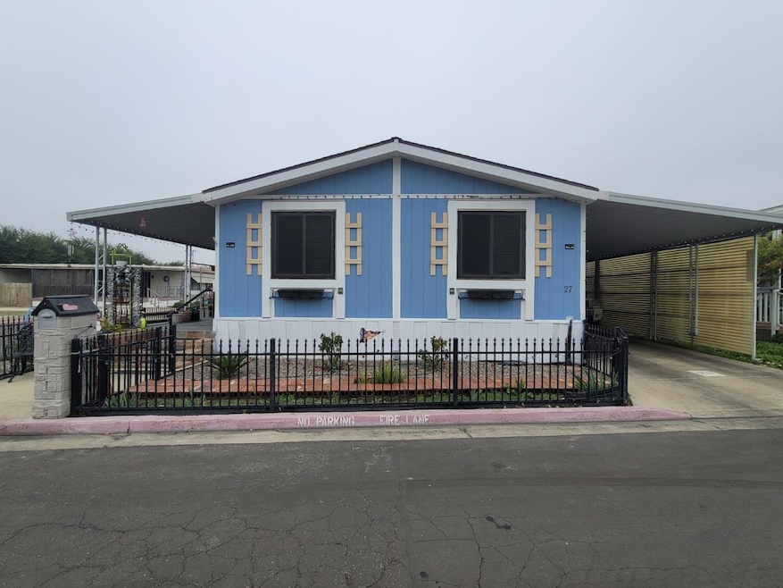 1401 E Paige Ave, Tulare, CA 93274 - photo 1