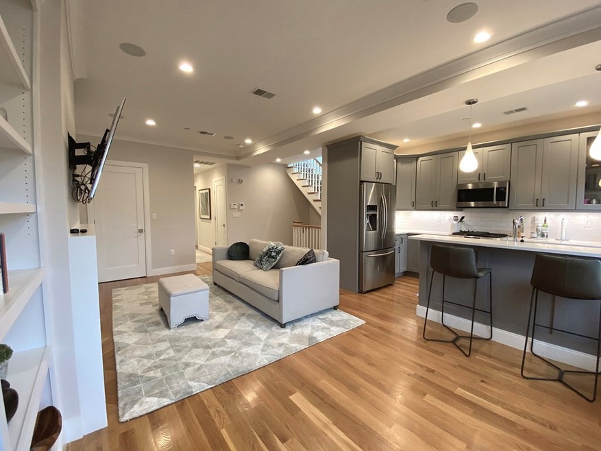 364 Bunker Hill St unit 3, Charlestown, MA 02129 - photo 1