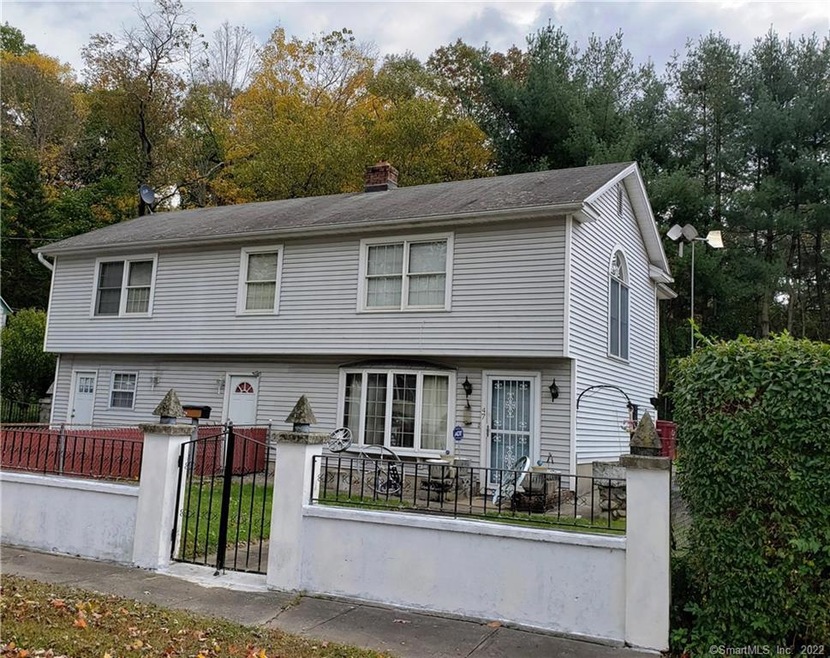 47 Beardsley Ave, Naugatuck, CT 06770 - photo 1