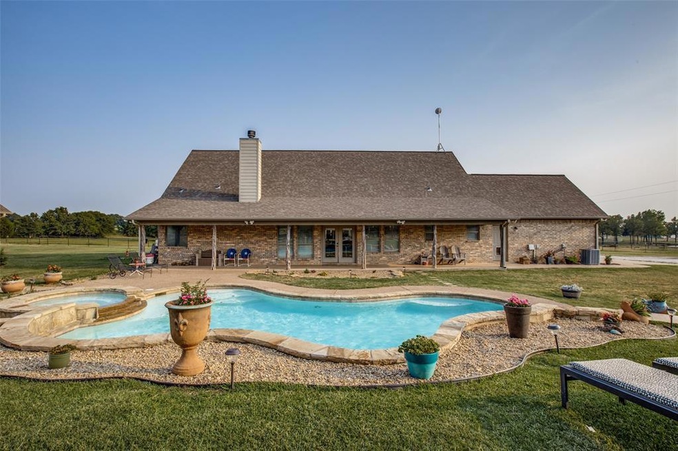 291 Pr 2694, Alvord, TX 76225 - photo 1