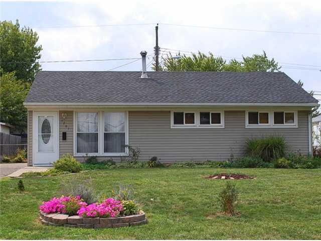 1701 Marsdale Ave, Columbus, OH 43223 - photo 1