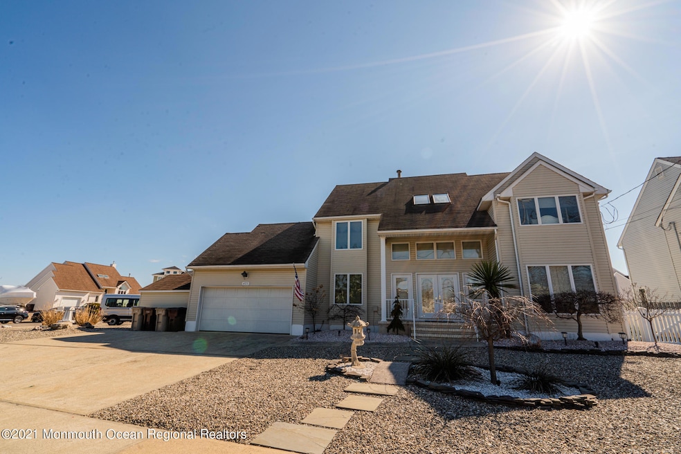 435 Bayview Ave, Bayville, NJ 08721 - photo 1