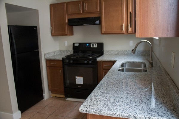 43 Sumner St unit 2, Revere, MA 02151 - photo 1