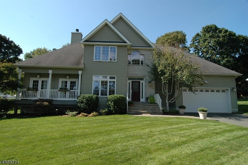 14 Larsen Dr, Succasunna, NJ 07876 - photo 1