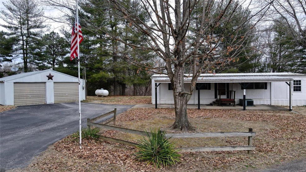 731 Shady Ln, Freeburg, IL 62243 - photo 1