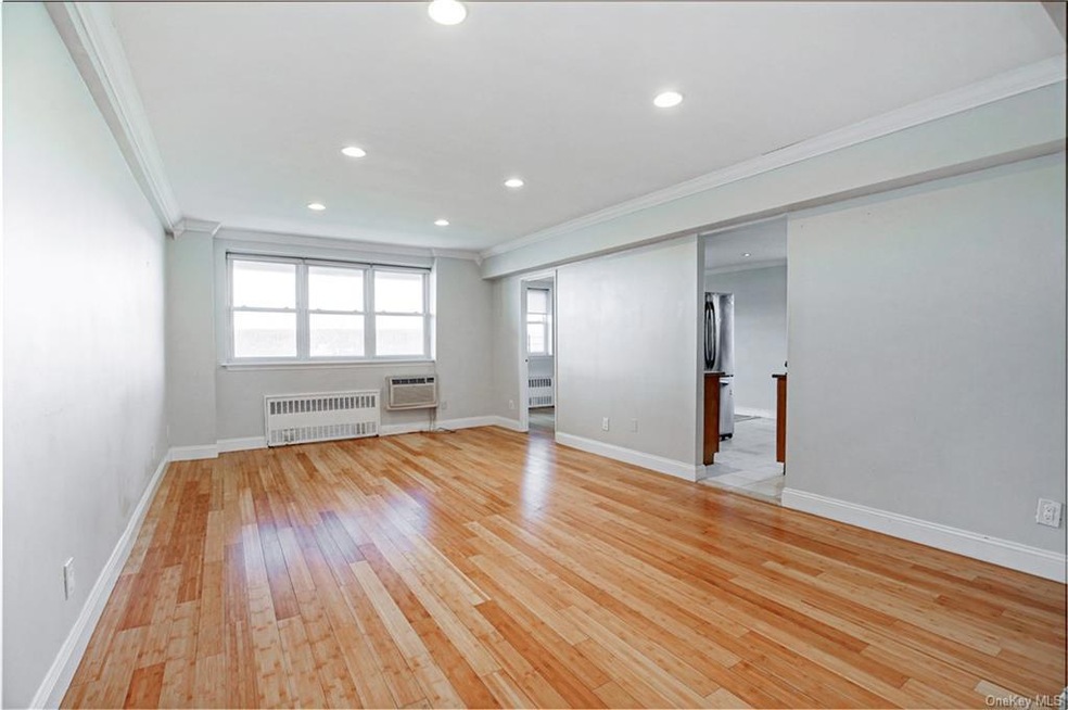 Crest Manor unit 424, Yonkers, NY 10701 - photo 1