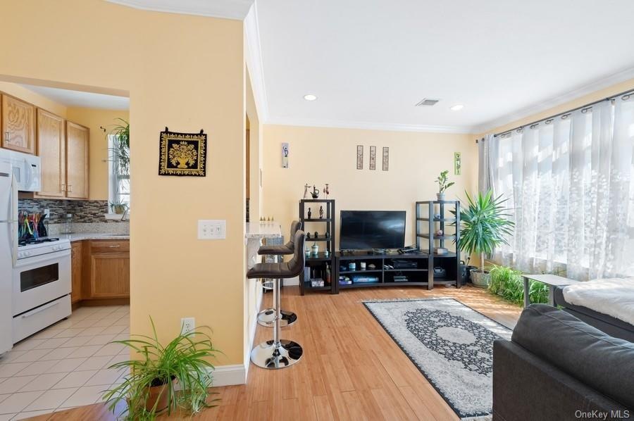 203 Surf Dr unit 126B, Bronx, NY 10473 - photo 1