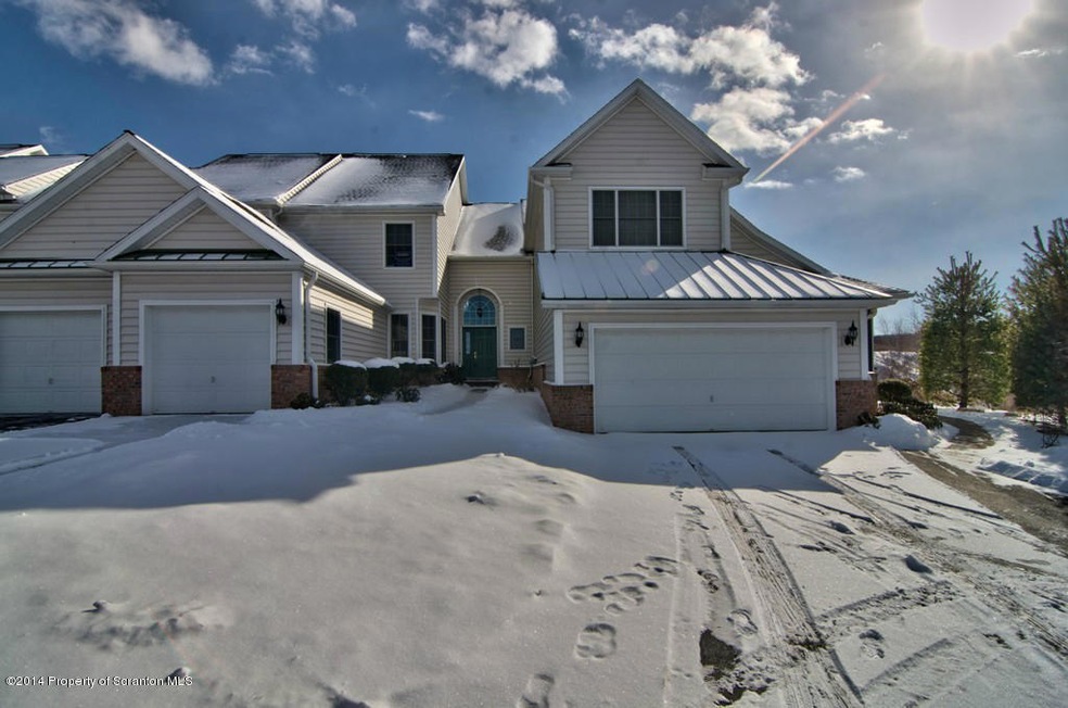 2305 Browning Close, Moosic, PA 18507 - photo 1