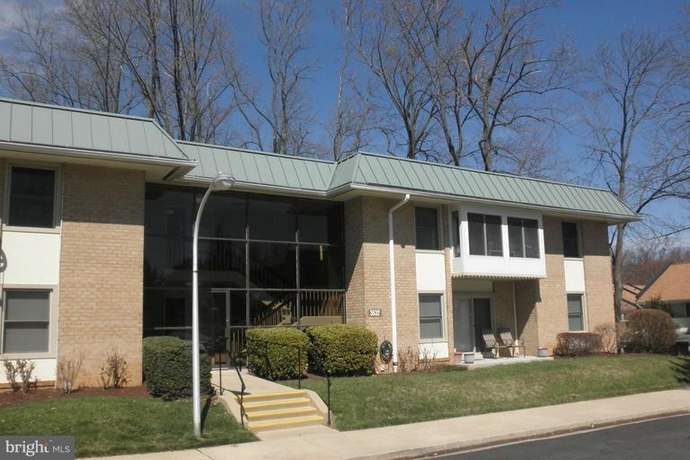 3632 Gleneagles Dr unit 81H, Silver Spring, MD 20906 - photo 1