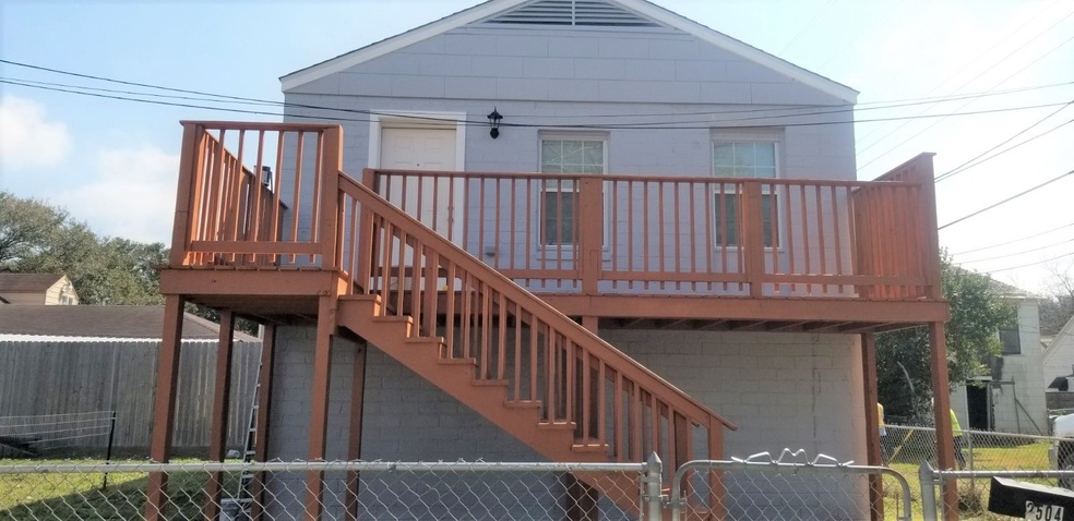 2504 Avenue F, Rosenberg, TX 77471 - photo 1