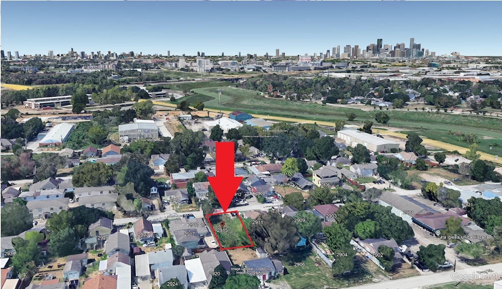 5,000 sq ft lot located very near the UH Medical S
